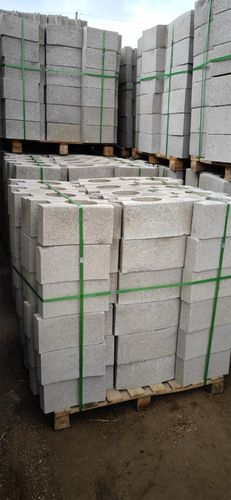 保定辉远水泥制品有限公司生产的检查井砌块是由砂,石,水泥,粉煤灰等